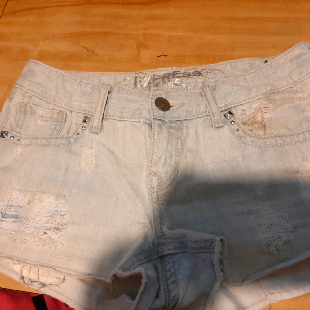 Express Jean Shorts, Light Blue Distressed, 10 inches long, 2 1/2 inch inseam,🤩